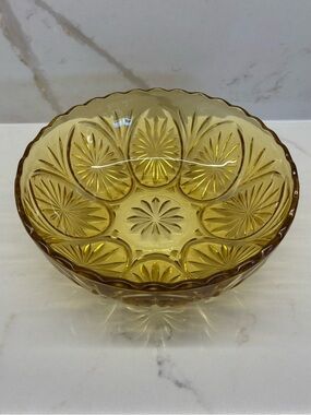 Vintage ‘Medallion’ Amber Star Cameo Glass Vegetable Serving Bowl Anchor Hocking